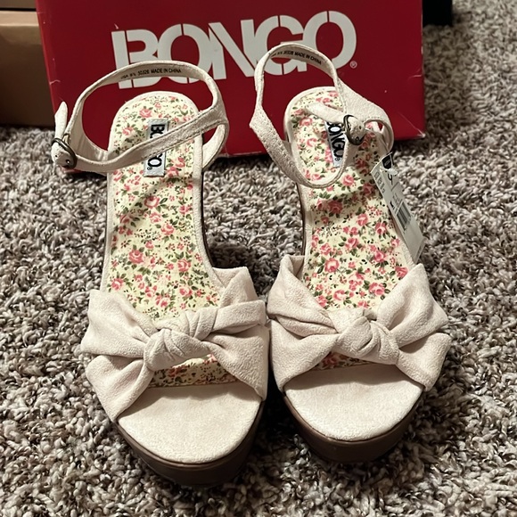 Ladies size 9 1/2 wedges - Picture 5 of 6